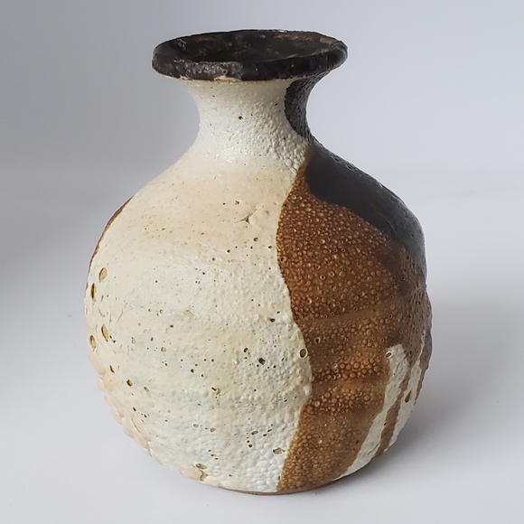 Signed Studio Pottery Vase Great Texture - Picture 5 of 10